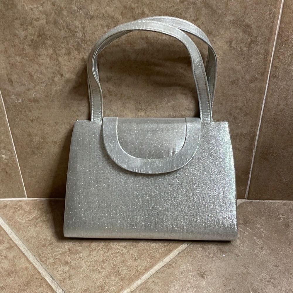 Small handbag in silver